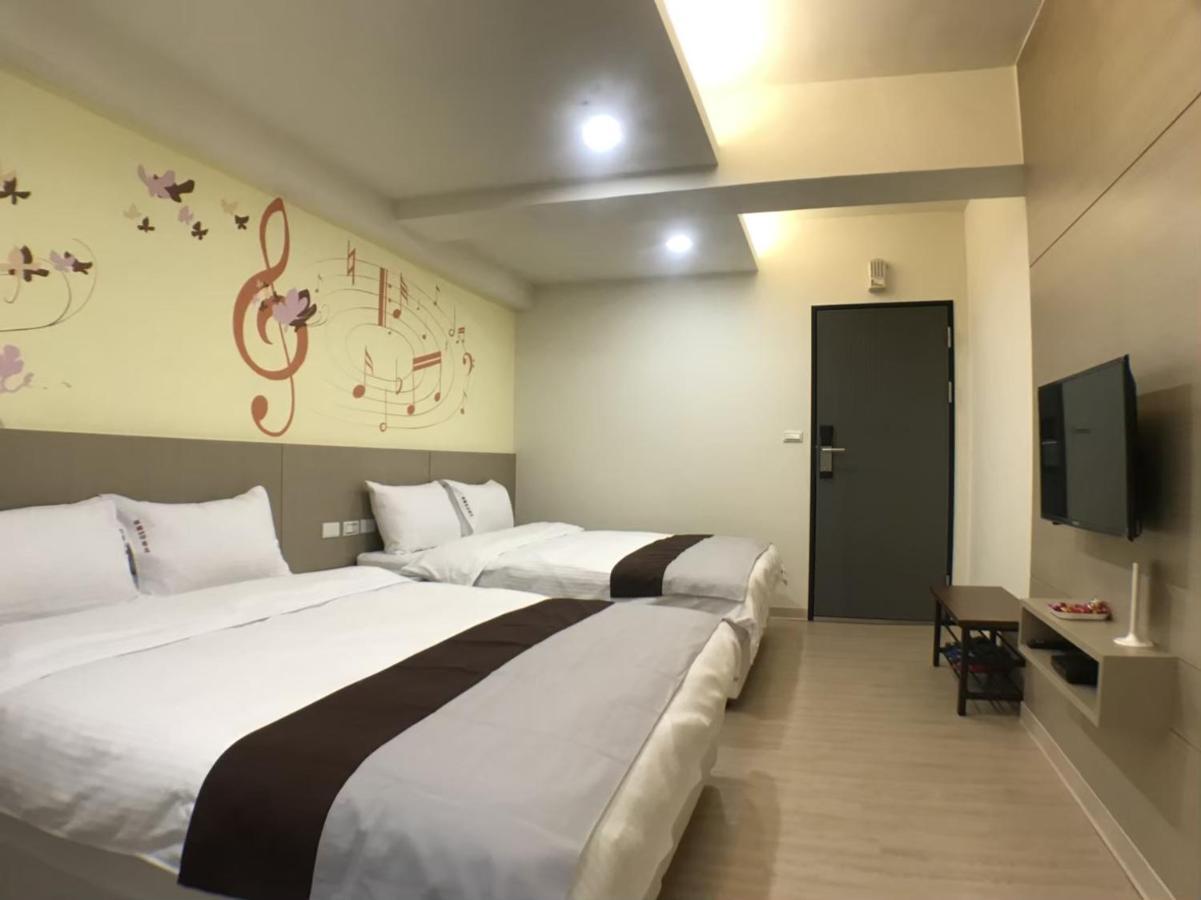 Music City Inn Kaohsiung Exterior photo