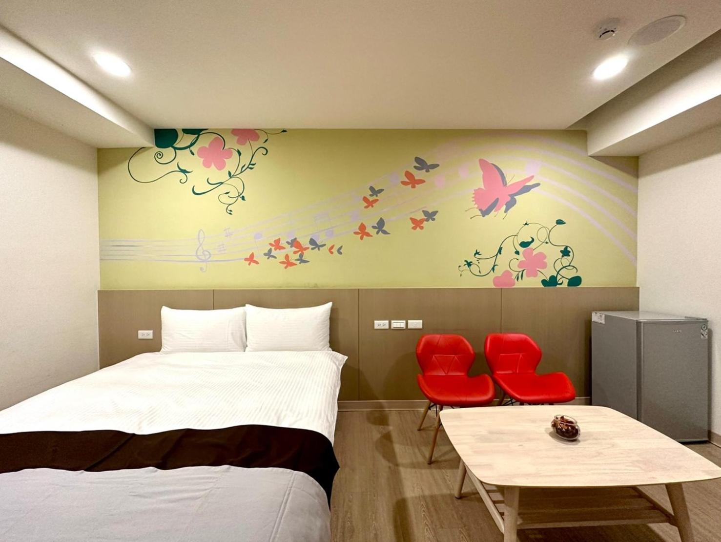 Music City Inn Kaohsiung Exterior photo