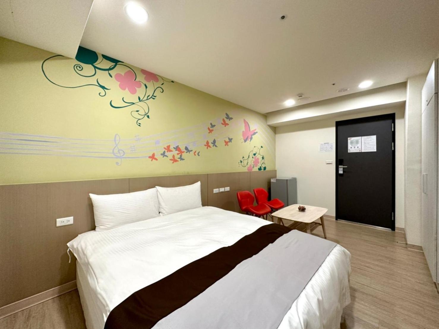 Music City Inn Kaohsiung Exterior photo