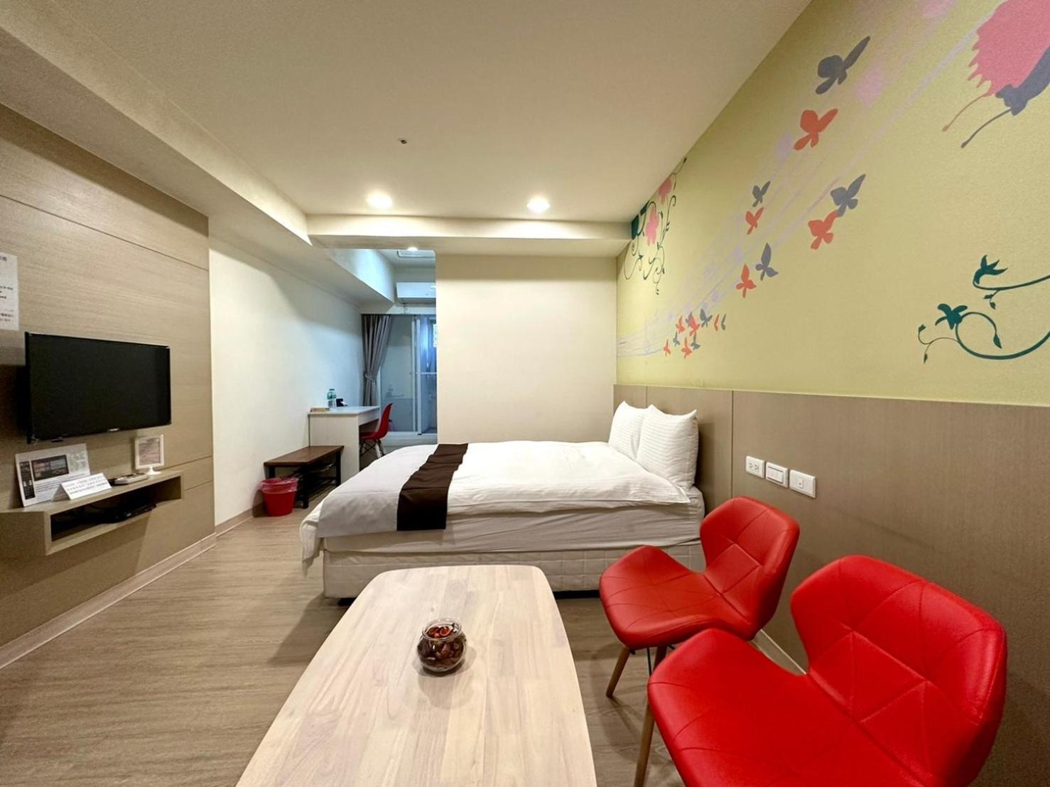 Music City Inn Kaohsiung Exterior photo