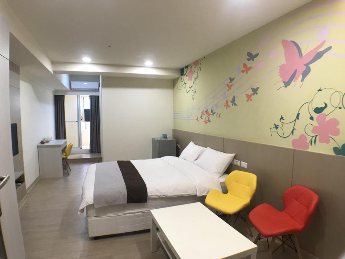 Music City Inn Kaohsiung Exterior photo