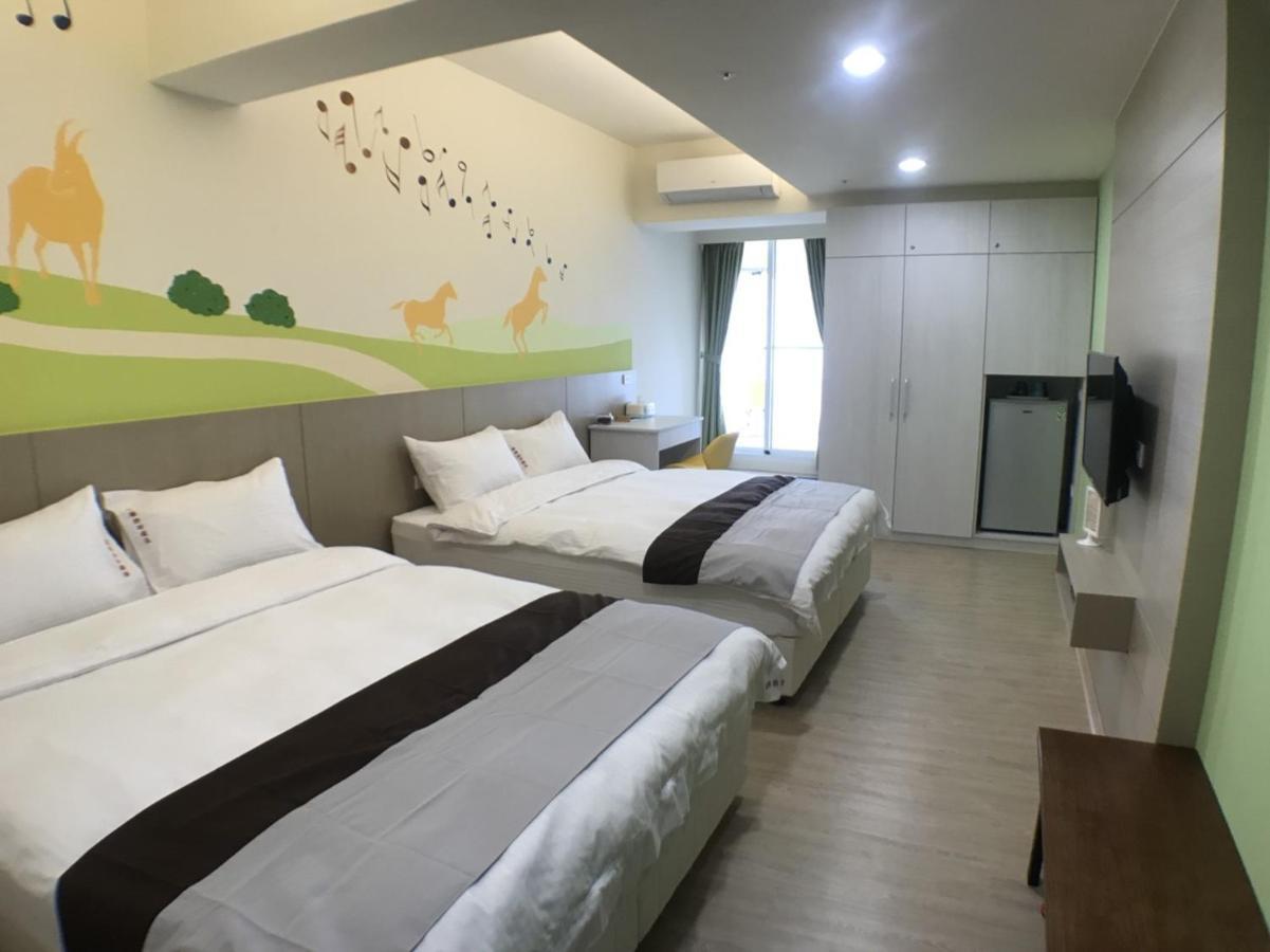 Music City Inn Kaohsiung Exterior photo